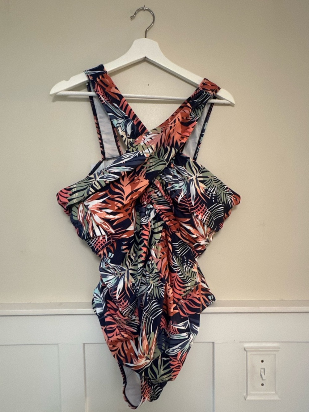 NEW: Women’s Tropical Cross-Front One-Piece Swimsuit Coral & Navy / Green Palms